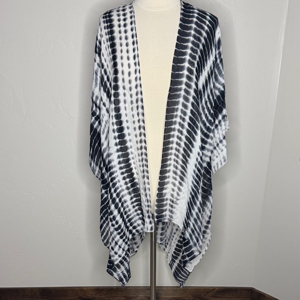 Michael Stars Monochrome Convertible Ruana Kimono Coverup Sarong